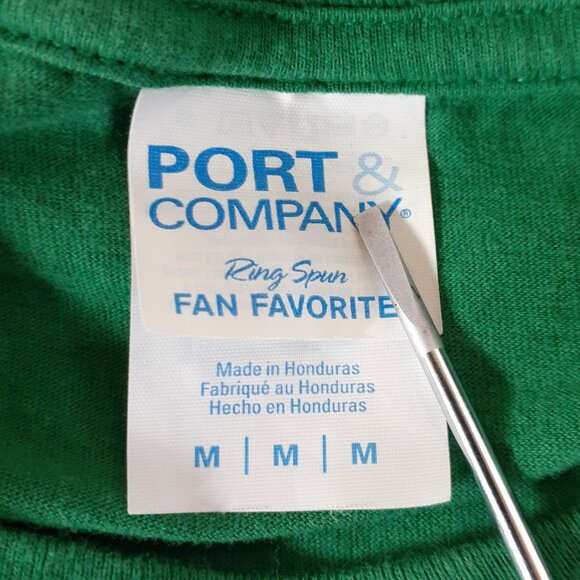 Snoopy #Lucky - St. Patrick's Day - New Medium Green T-Shirt - Picture 3 of 4